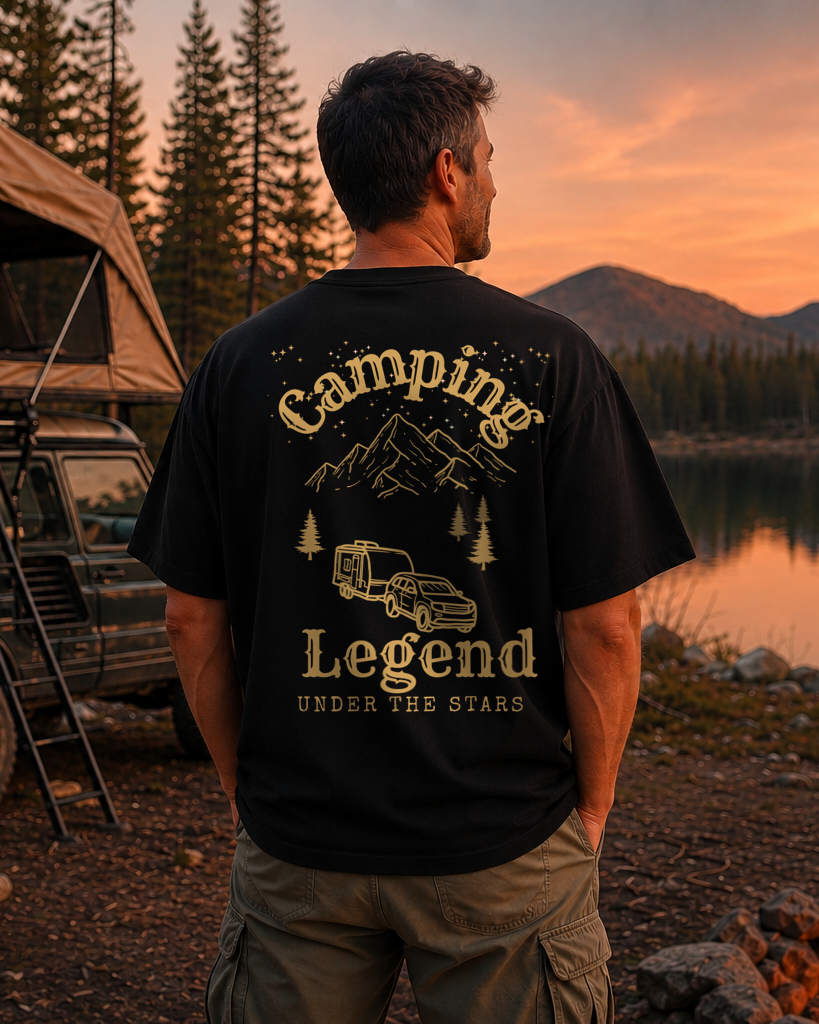Under The Stars Trailer – Unisex Oversize T-Shirt Black – Rückenmotiv