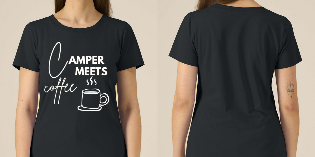 Camper Meets Coffee – Damen Tailliertes T-Shirt Camping Vibes – Frontansicht