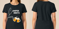Camper Meets Beer – Damen Tailliertes T-Shirt Camping Vibes – Frontansicht