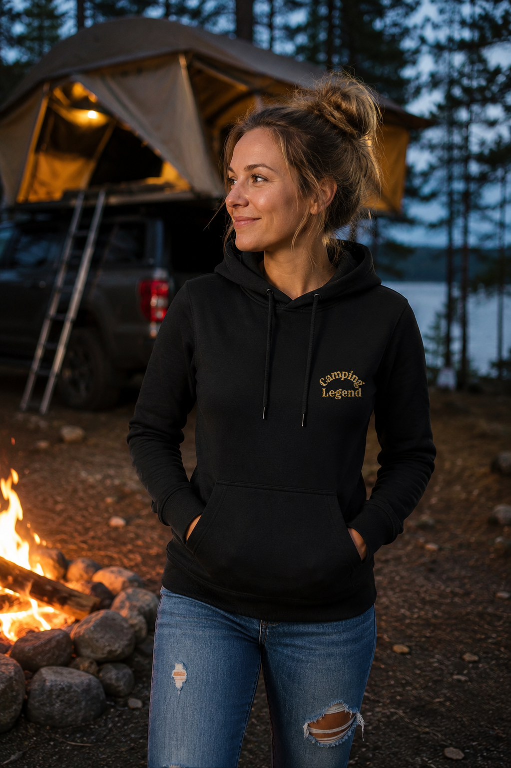 Road Proven Offroader – Damen Premium Hoodie Black – Modell Vorderansicht